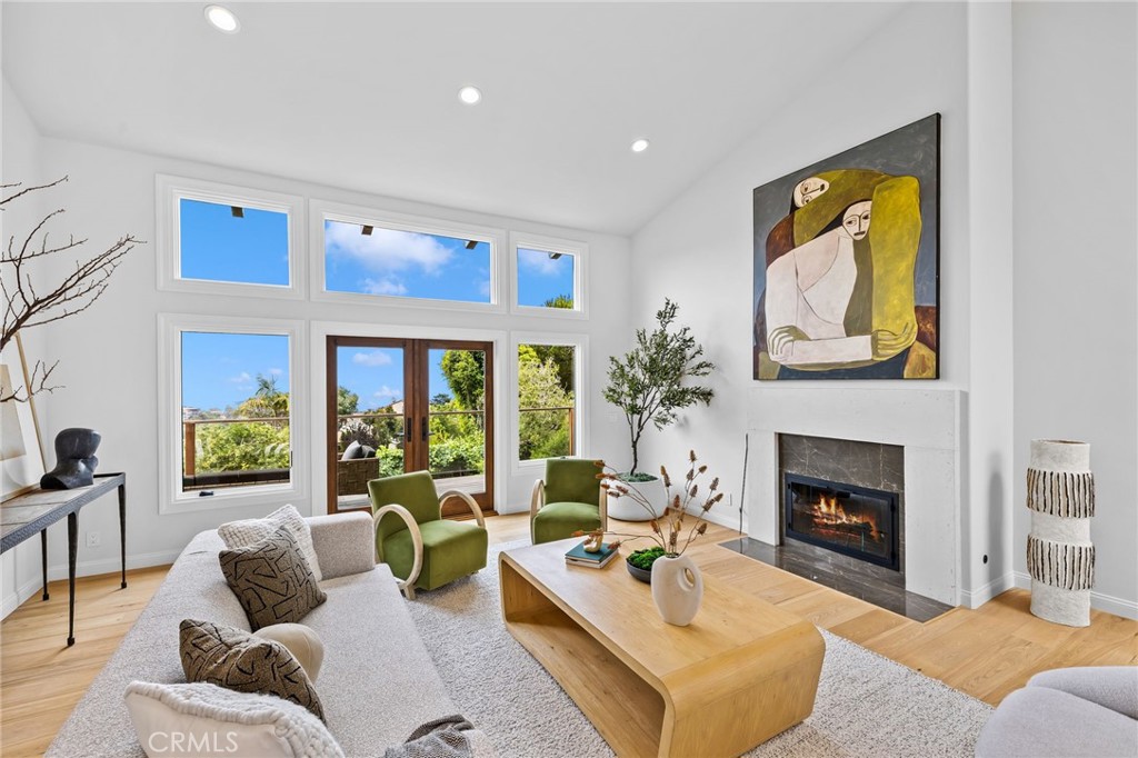 2335 Hillview Drive