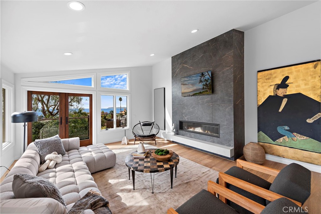2335 Hillview Drive