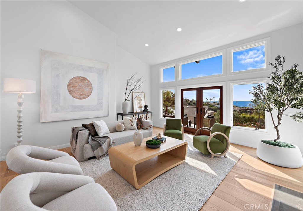 2335 Hillview Drive