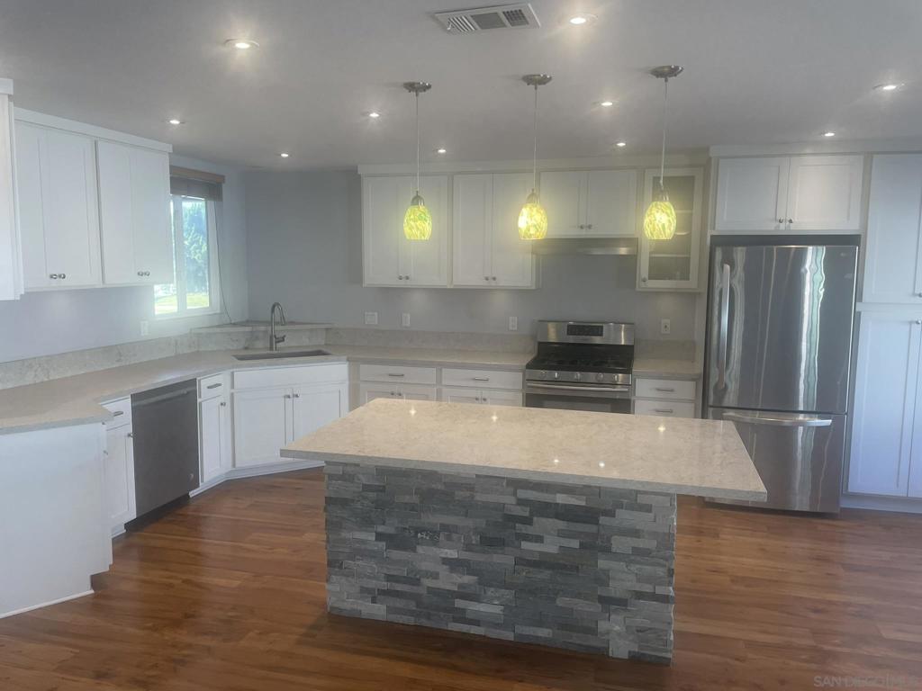 4043 Mira Costa St.