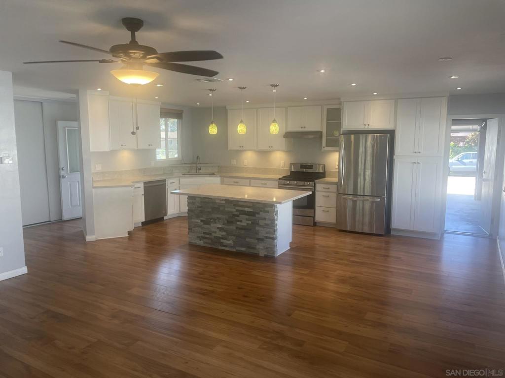 4043 Mira Costa St.
