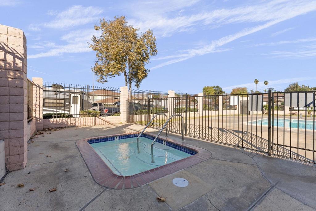 Lakeside - Residential