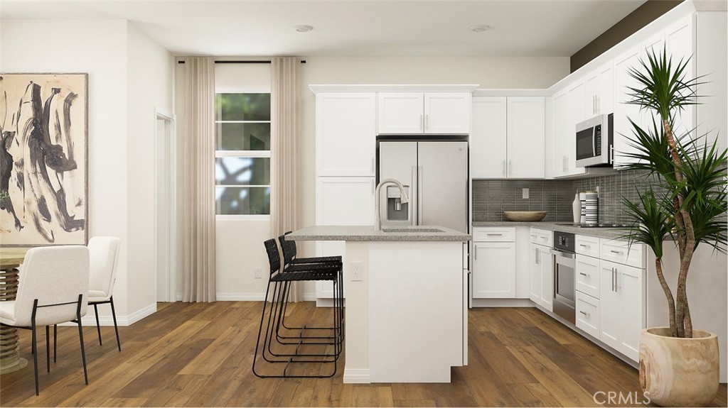 2553 E Lincoln Paseo
