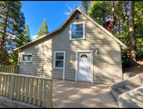 Photo of 22728 Ponderosa DR, Crestline, CA 92325 (MLS # IV26218907)