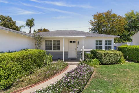 Photo of 736 N Evergreen ST, Burbank, CA 91505 (MLS # BB26173100)