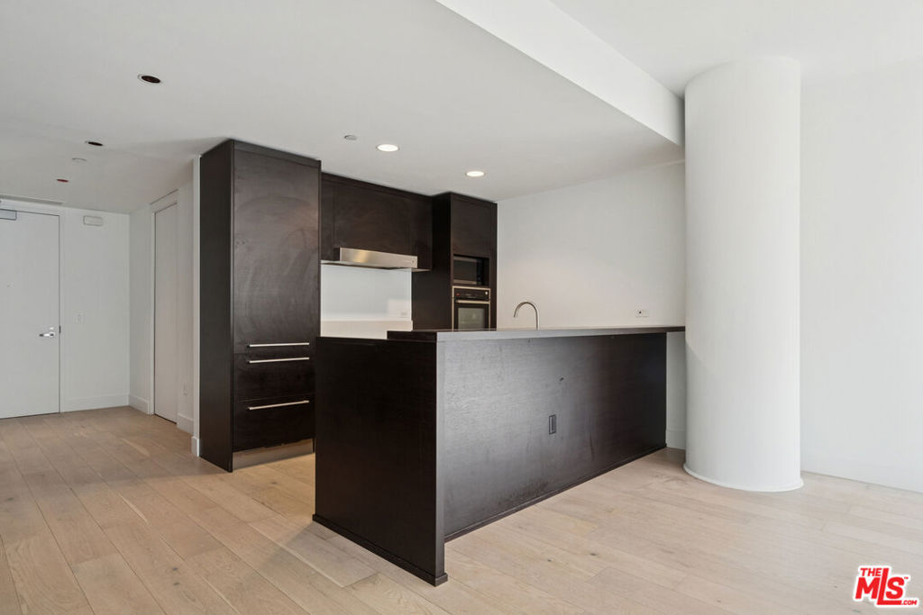 6250 Hollywood Boulevard 8K