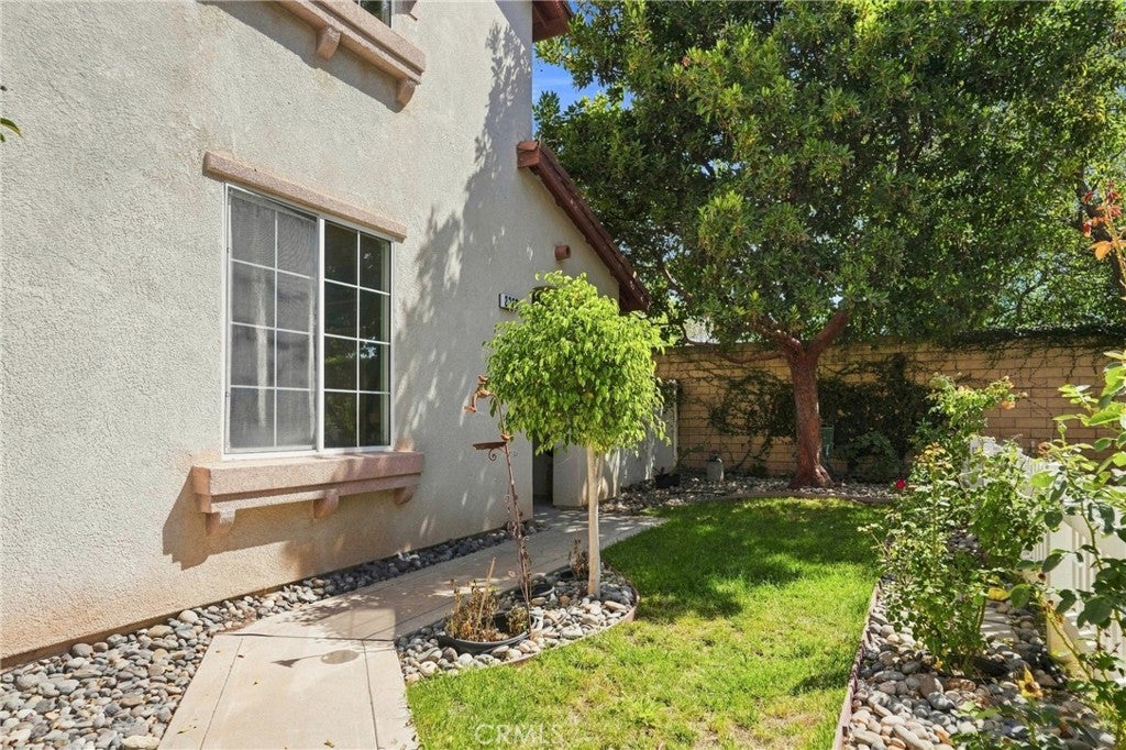 2328 S Cordoban Lane