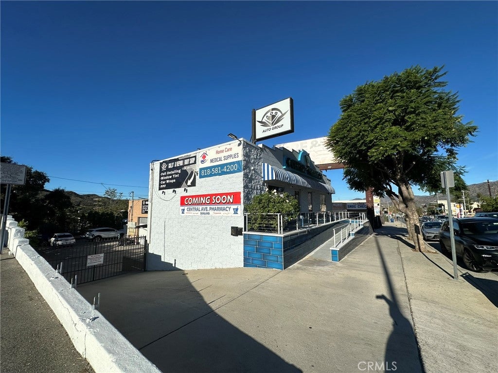 7616 FOOTHILL Boulevard