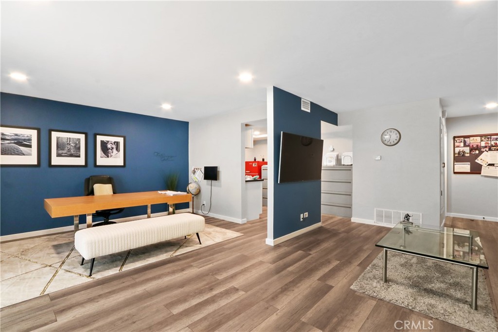 1129 Rosecrans Avenue 28A