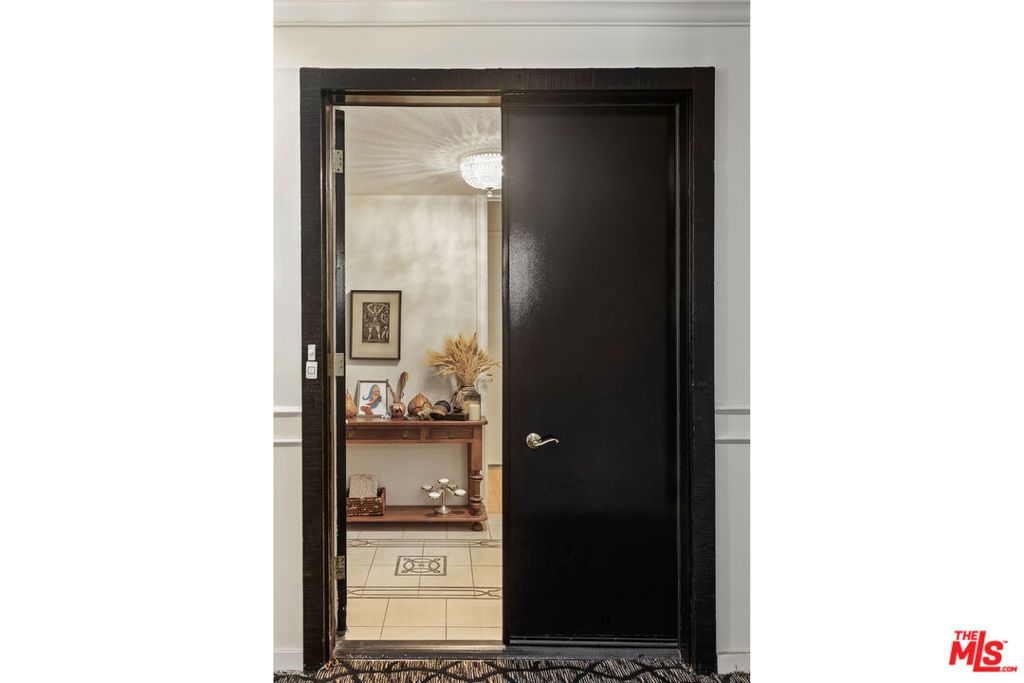 Photo of 4949 Genesta Avenue #112A, Encino, CA 91316 (MLS # 25545905)