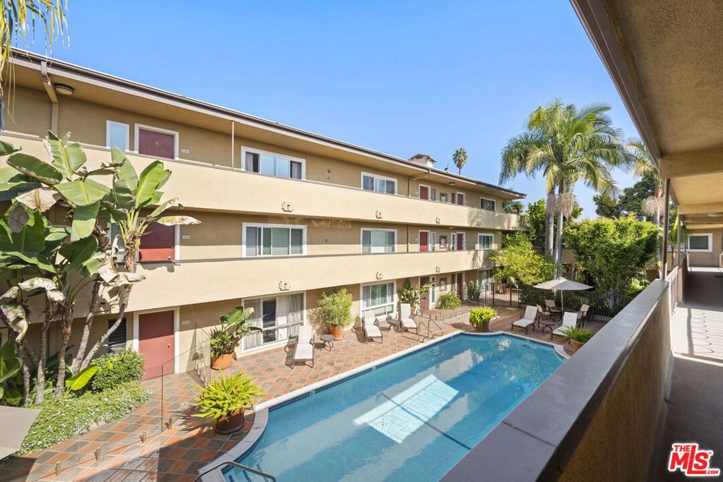 Photo of 970 Palm Avenue #218, West Hollywood, CA 90069 (MLS # 26841393)