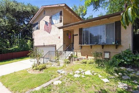 Photo of 6561 Tokay RD, Tujunga, CA 91042 (MLS # WS26121709)