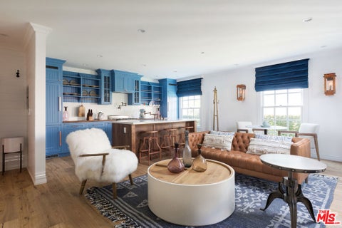 Photo of 135 S Roxbury Drive #1/2, Beverly Hills, CA 90212 (MLS # 26102636)