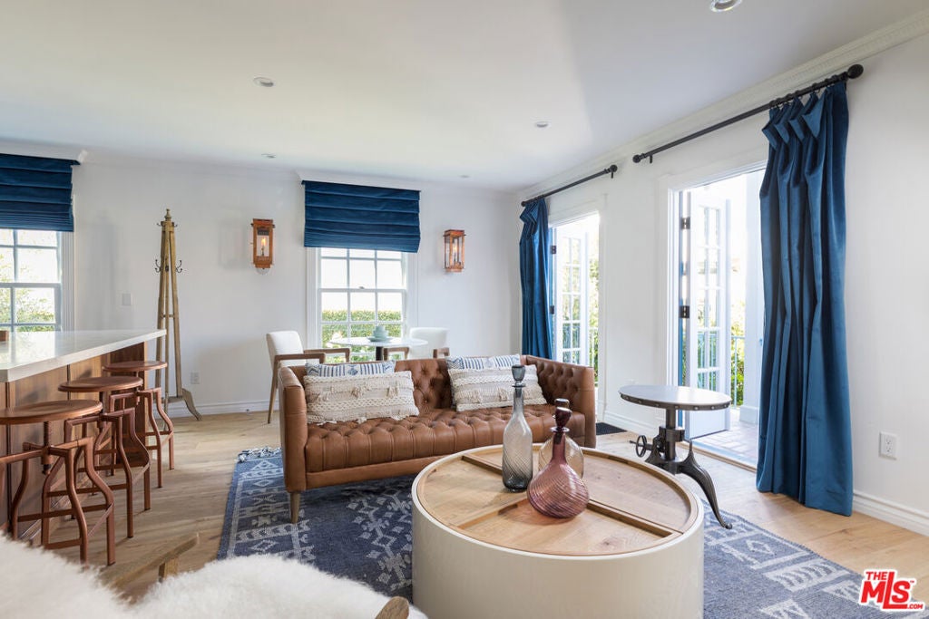Photo of 135 S Roxbury Drive #1/2, Beverly Hills, CA 90212 (MLS # 26102636)
