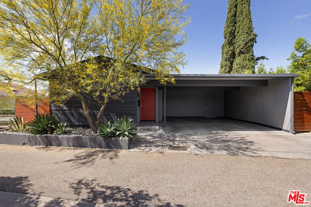 523 Marie Avenue, Los Angeles CA 90042