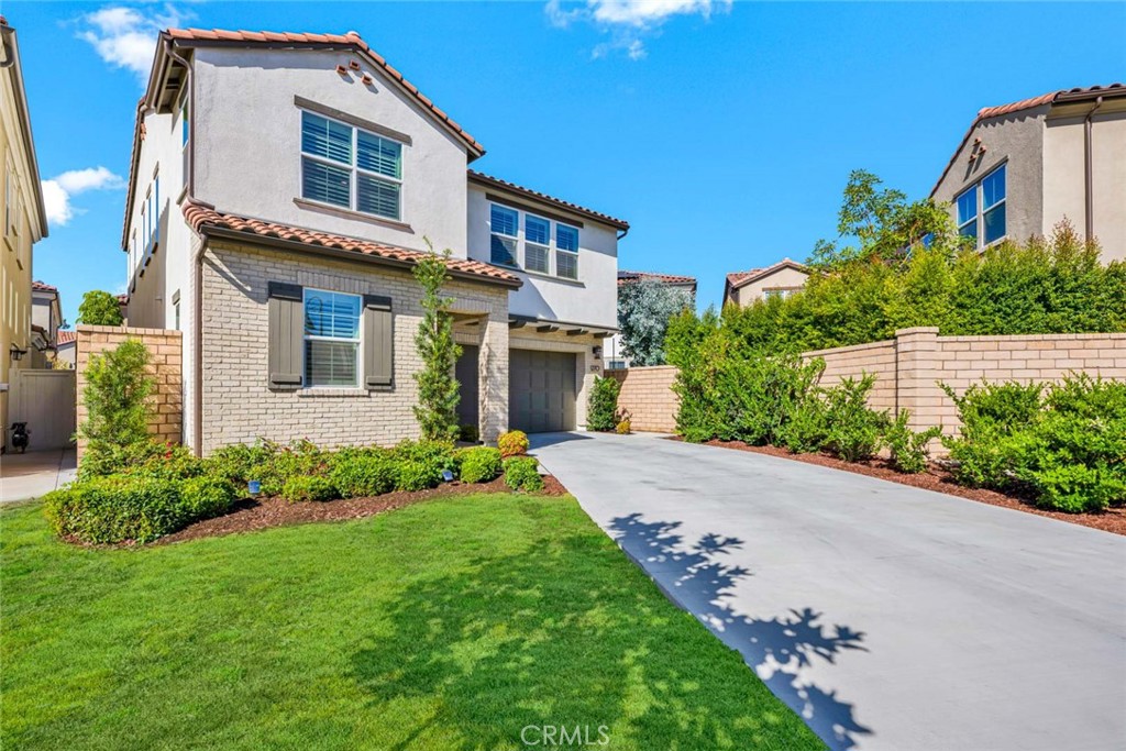 1270 E Providence Loop