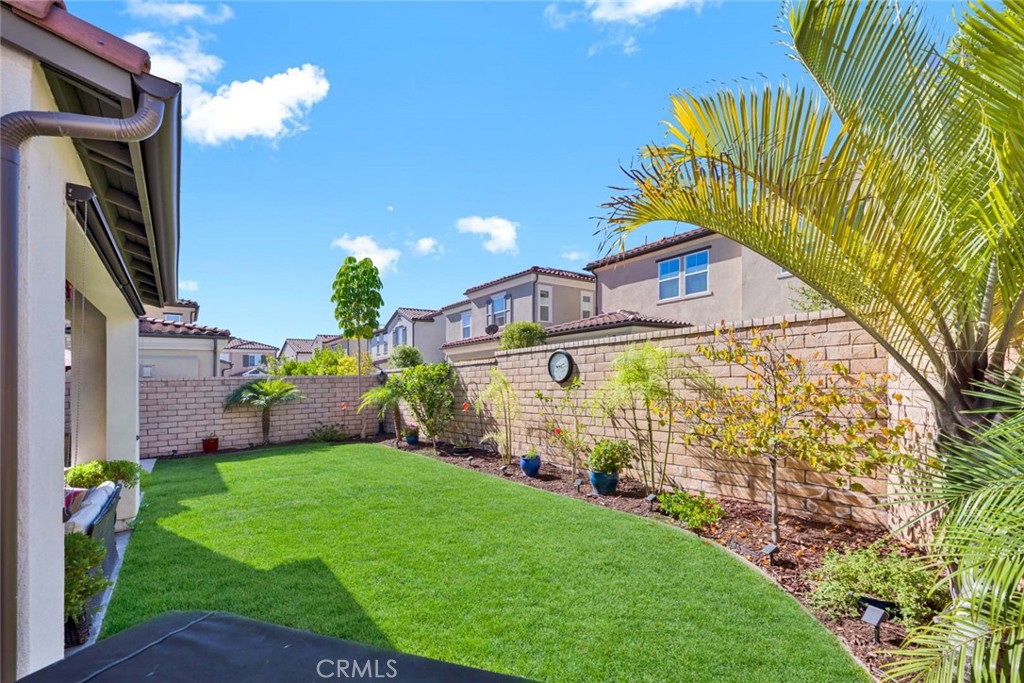 1270 E Providence Loop