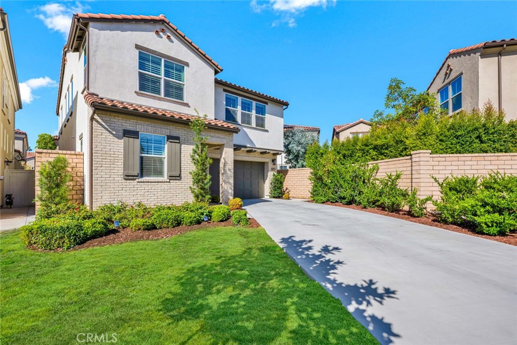 1270 E Providence Loop