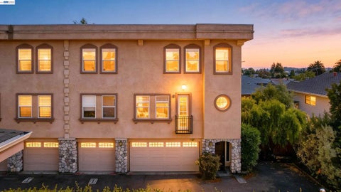 Photo of 4101 Toddika Ln LN, Castro Valley, CA 94546 (MLS # 41146733)