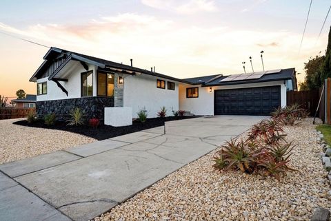 Photo of 6196 Primrose Dr Dr, La Mesa, CA 91942 (MLS # 260013535SD)