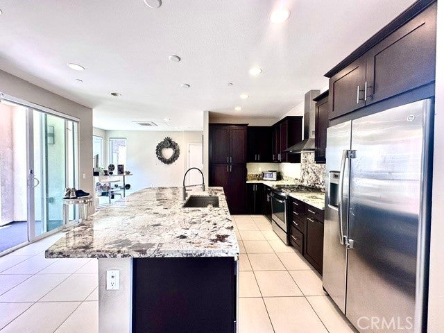 812 Brickyard LN