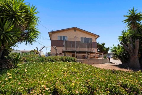 2243 2245 S Lanoitan National City CA 91950