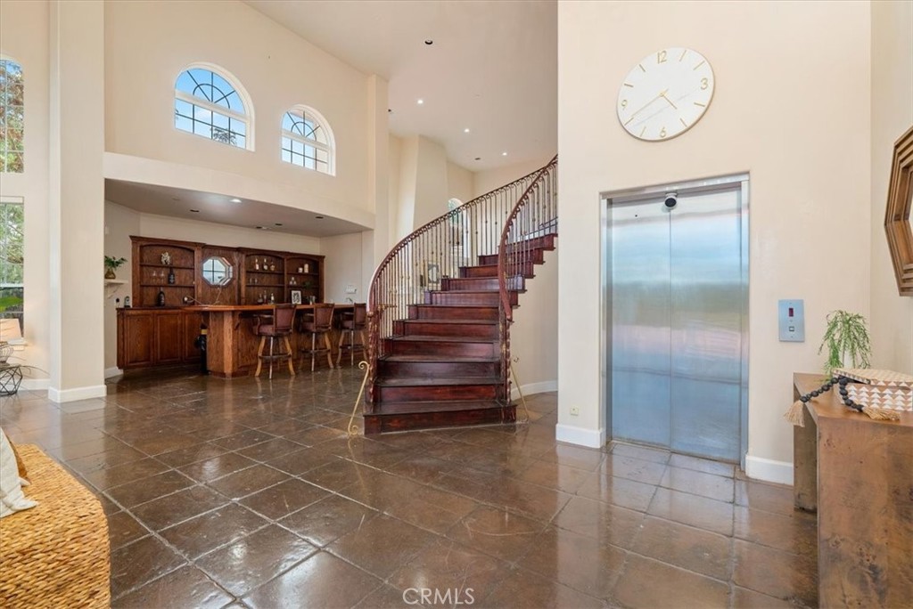 5255 Escarpa Ave