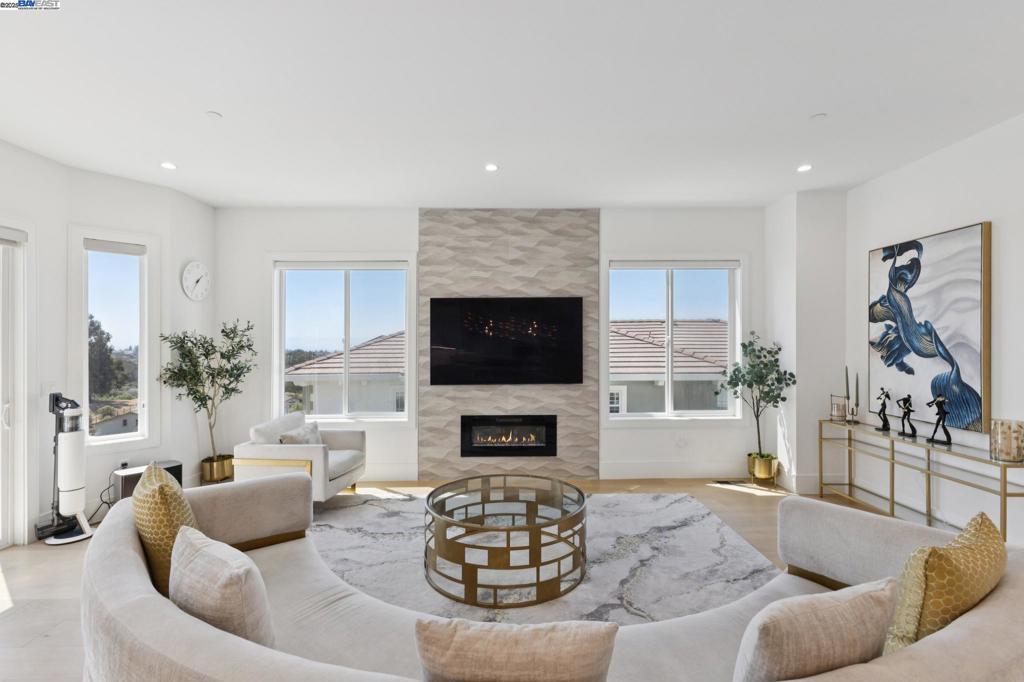 FAIRVIEW AREA - Residential