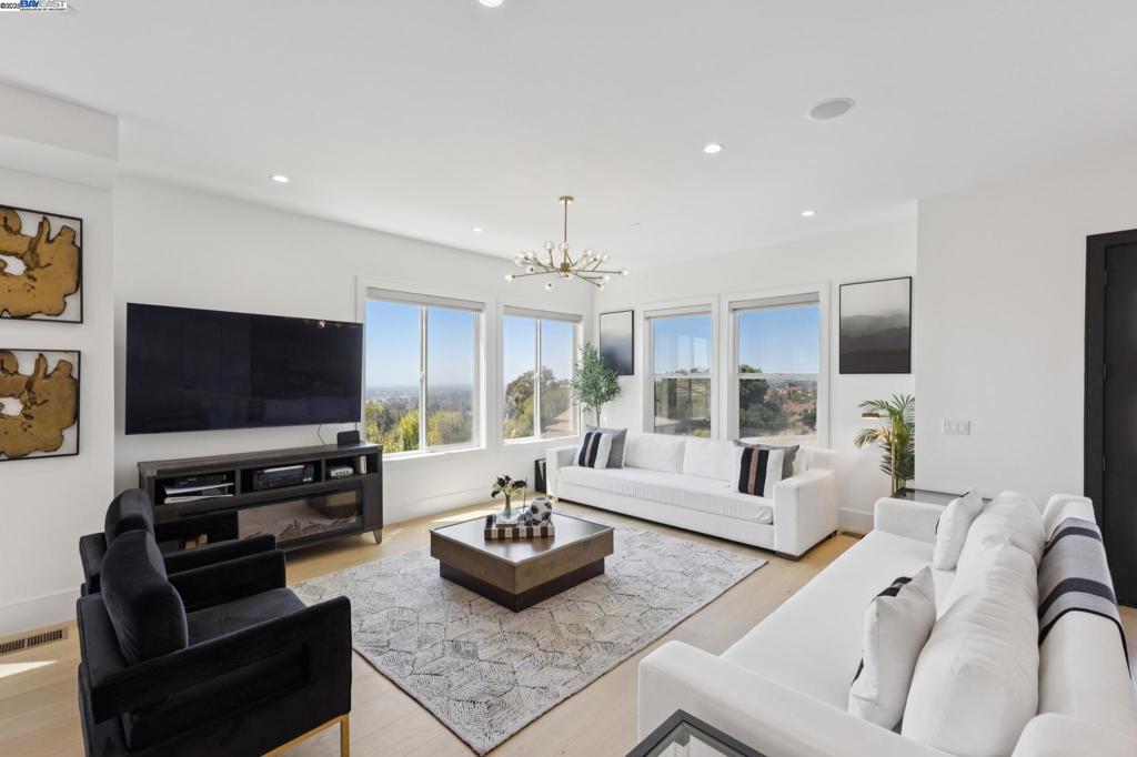 FAIRVIEW AREA - Residential