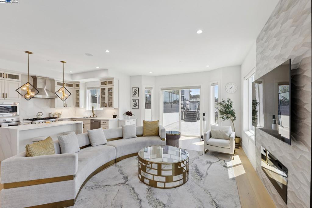 FAIRVIEW AREA - Residential