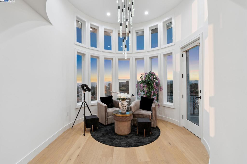 FAIRVIEW AREA - Residential