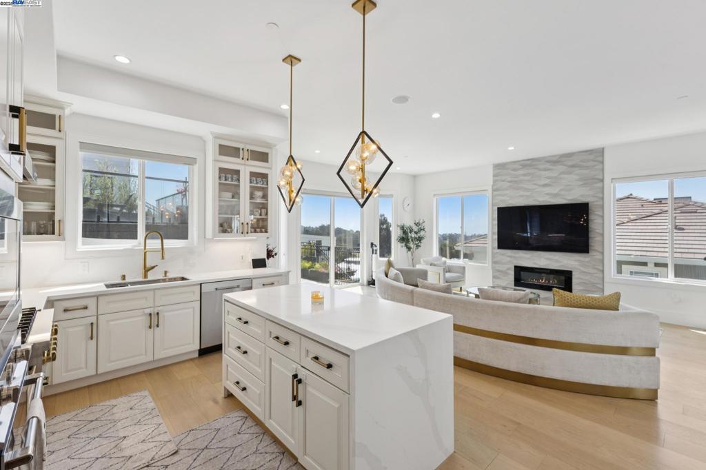 FAIRVIEW AREA - Residential