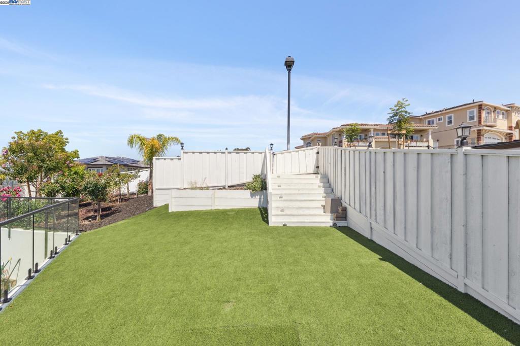 FAIRVIEW AREA - Residential