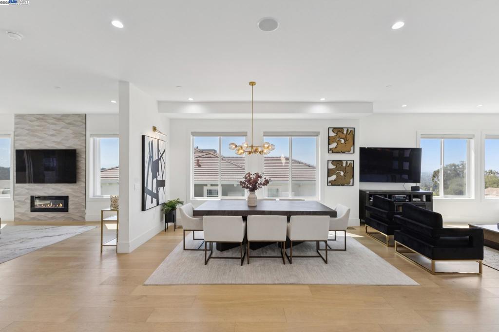 FAIRVIEW AREA - Residential