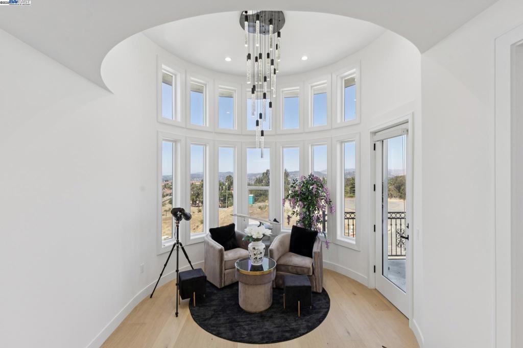 FAIRVIEW AREA - Residential