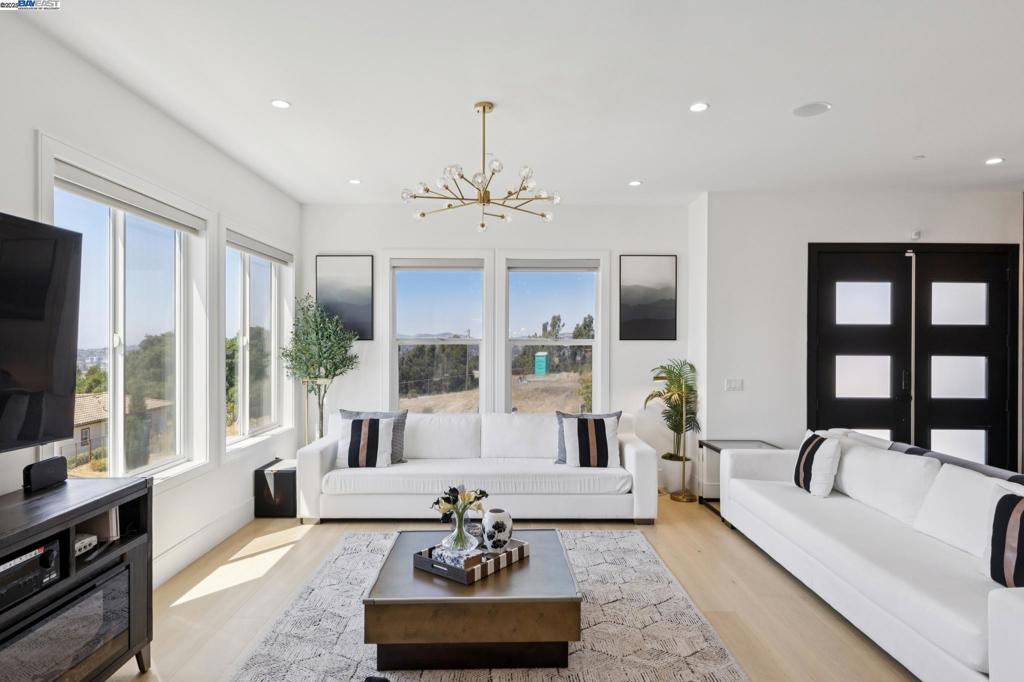 FAIRVIEW AREA - Residential