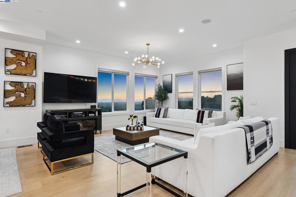 FAIRVIEW AREA - Residential