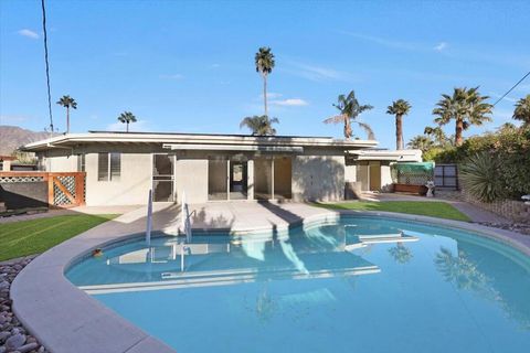 Photo of 1617 E Paseo El Mirador, Palm Springs, CA 92262 (MLS # 219140069DA)