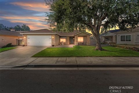 Photo of 6934 Fremontia Ave, Fontana, CA 92336 (MLS # CV26000645)