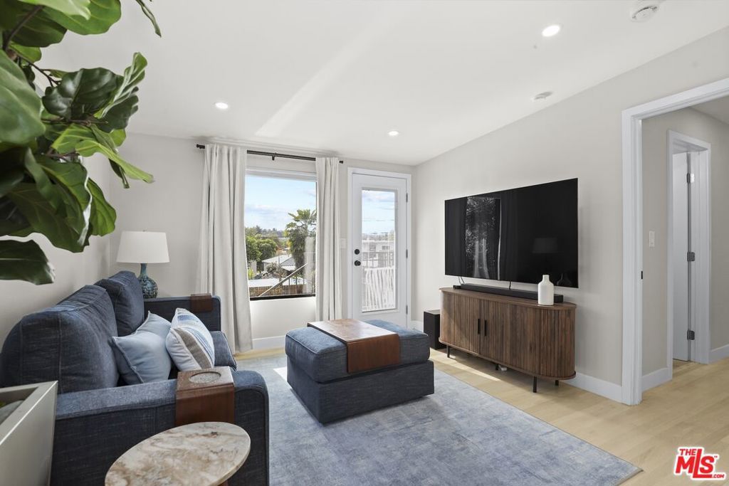 Photo of 3152 Atwater Avenue, Los Angeles, CA 90039 (MLS # 25631137)