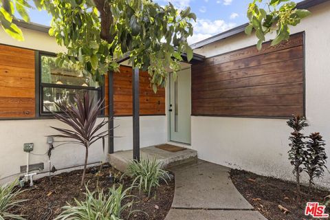 Photo of 3152 Atwater Avenue, Los Angeles, CA 90039 (MLS # 25631137)