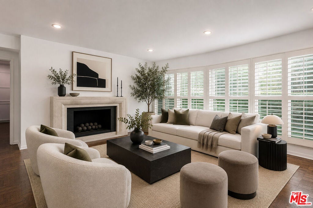 2559 Hutton Drive