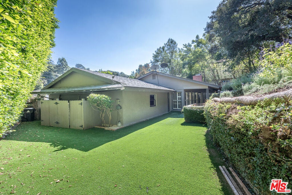 Photo of 2559 Hutton Drive, Los Angeles, CA 90210 (MLS # 26876719)