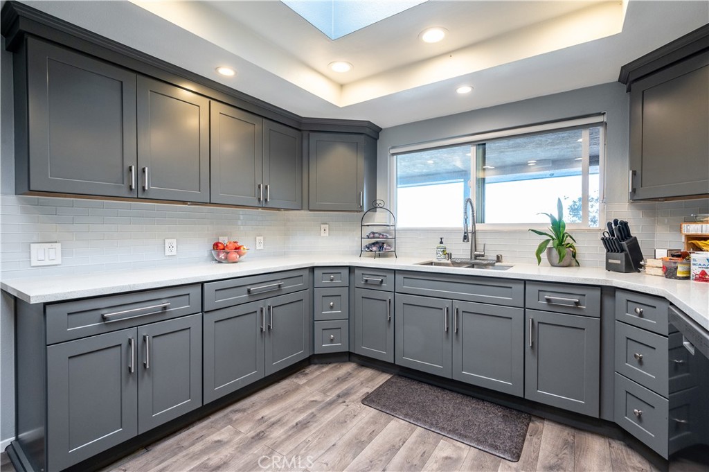 1995 Molino Avenue 302