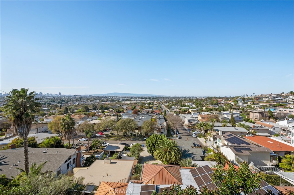 1995 Molino Avenue 302