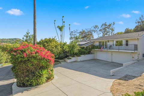 Photo of 3830 Lake Garden Drive, Fallbrook, CA 92028 (MLS # NDP2606426)