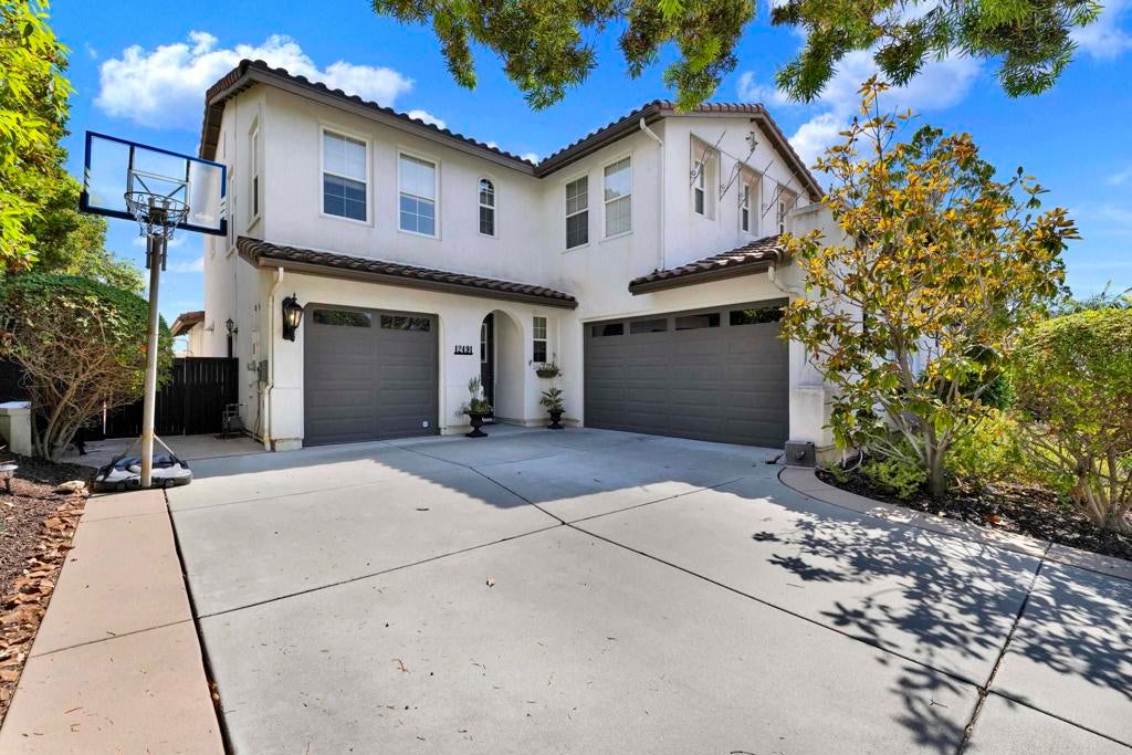 12491 Sundance Ave