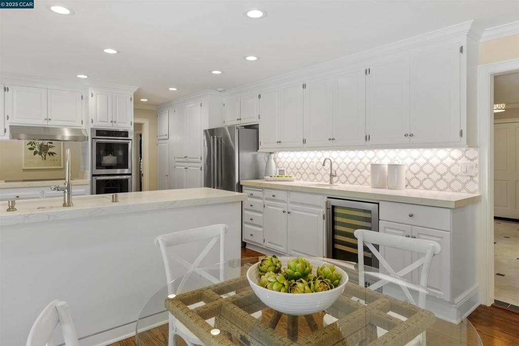 ORINDA DOWNS - Residential