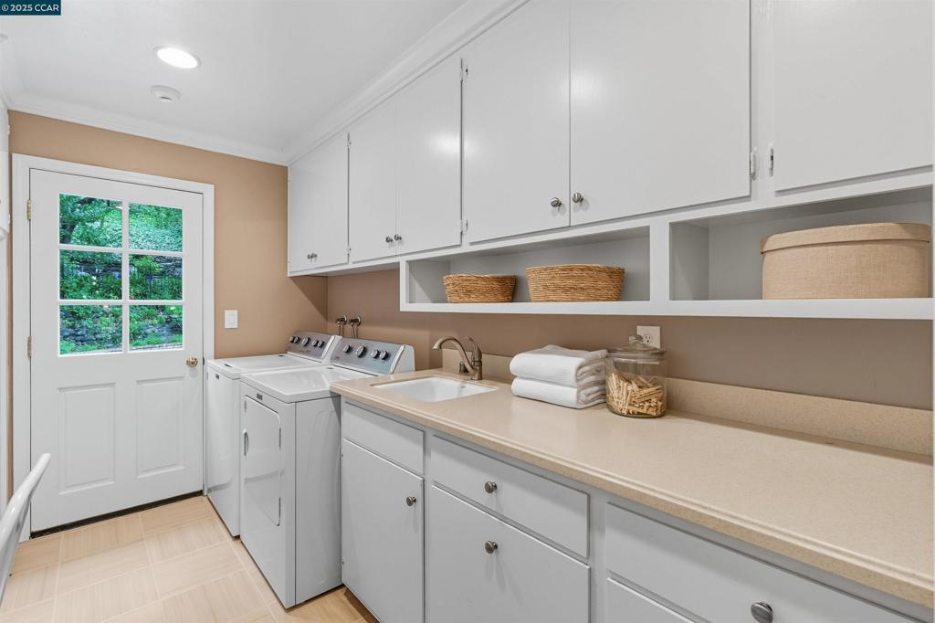 ORINDA DOWNS - Residential