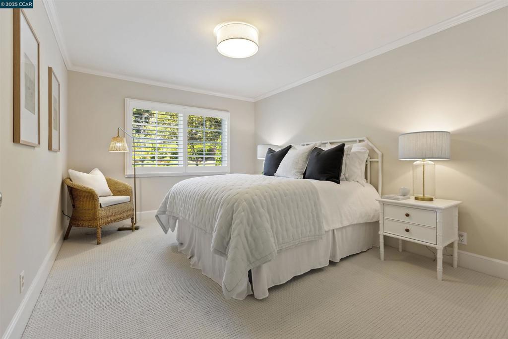 ORINDA DOWNS - Residential